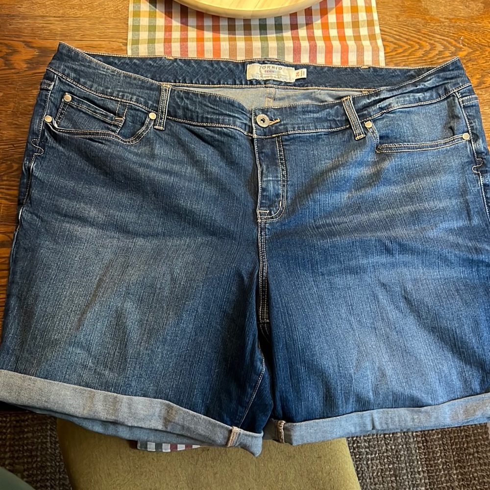 Torrid rollover shorts